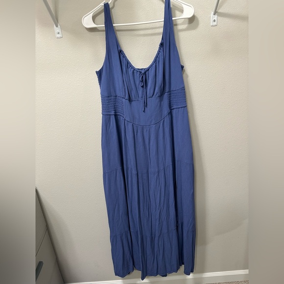 Hollister Dresses & Skirts - Hollister Maxi Dress with Cinched Milkmaid style top